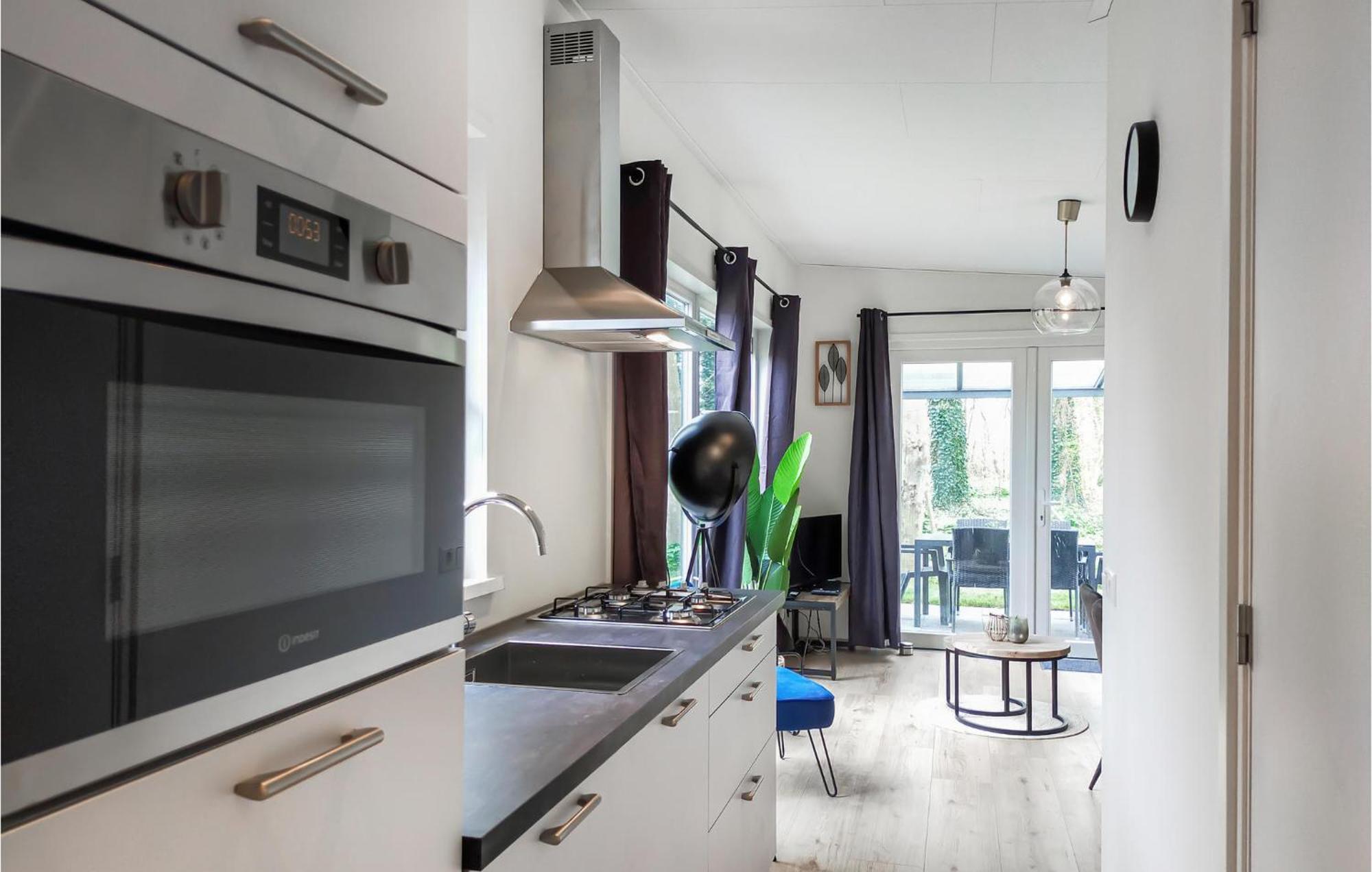 Gorgeous Home In Heinkenszand With House Sea View Екстериор снимка